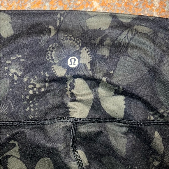 Lululemon Wunder Under Pant in Biggie So Fly Butterfly Fatigue Green Black - Picture 6 of 6